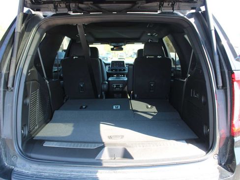 Used 2023 GMC Yukon AT4 w/ AT4 Premium Plus Package AWD/4WD image 5
