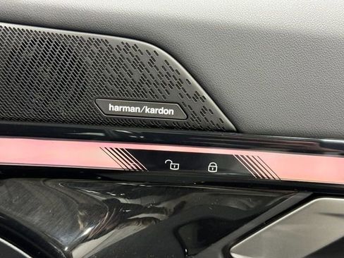 New 2026 BMW 530i xDrive w/ M Sport Package AWD/4WD image 30