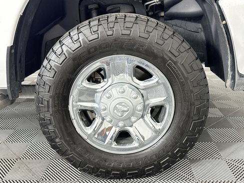 Used 2022 RAM 3500 Tradesman image 31