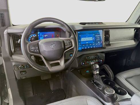 Used 2024 Ford Bronco Big Bend w/ Sasquatch Package AWD/4WD image 23