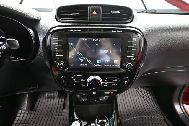 Used 2014 Kia Soul + w/ Primo Package FWD image 25