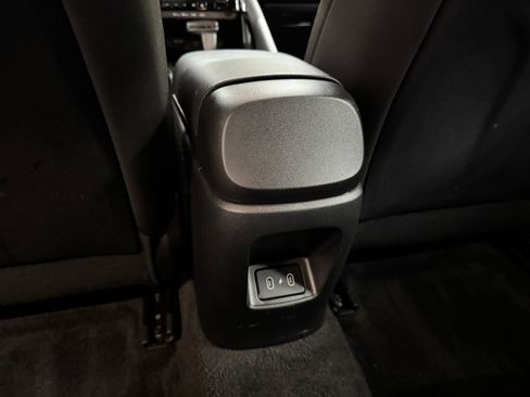 Used 2025 Hyundai Elantra SEL FWD image 25