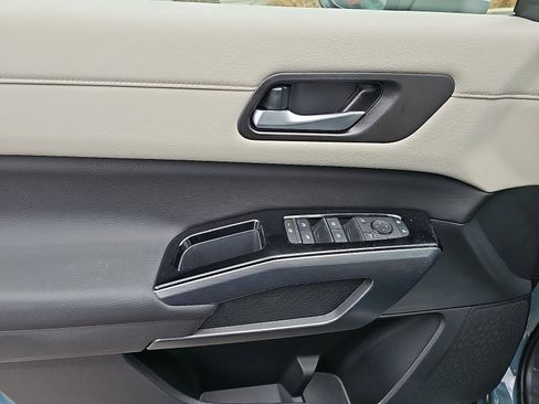 New 2026 Nissan Pathfinder SL AWD/4WD image 9