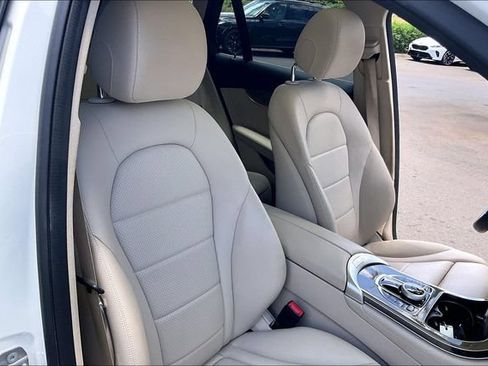 Used 2019 Mercedes-Benz GLC 300 image 7