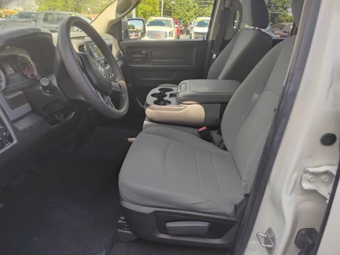 Used 2019 RAM 1500 Express image 11