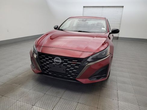Used 2023 Nissan Altima 2.5 SR w/ SR Premium Package FWD image 15