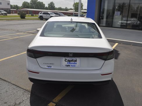 Certified 2023 Honda Accord LX image 6