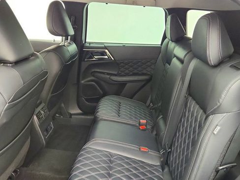 Used 2023 Mitsubishi Outlander SEL FWD image 21