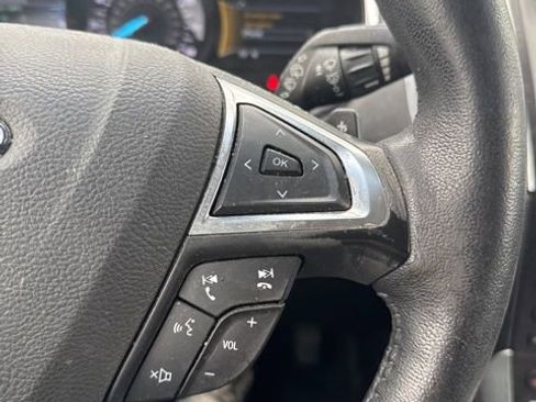 Used 2020 Ford Edge Titanium AWD/4WD image 9