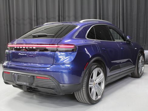 Certified 2024 Porsche Macan 4 Electric image 7