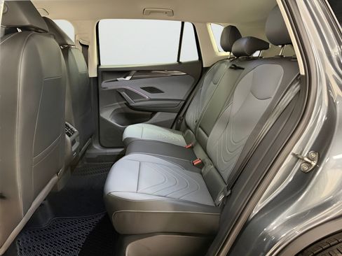 New 2026 Volkswagen Tiguan SE image 18