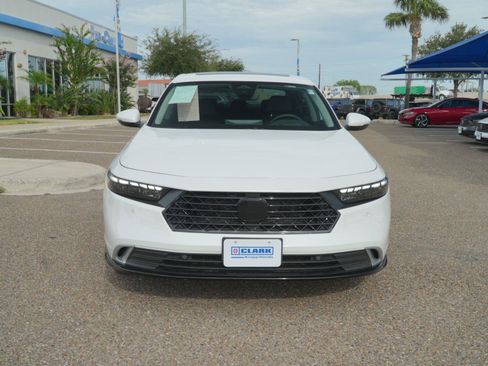 Used 2025 Honda Accord Touring image 2