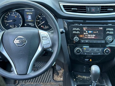Used 2016 Nissan Rogue S AWD/4WD image 9