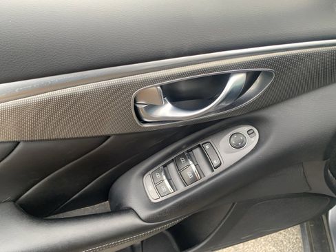 Used 2019 INFINITI Q50 Signature Edition image 9