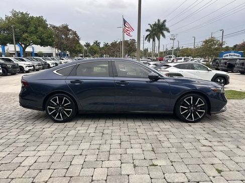Used 2023 Honda Accord Touring image 14