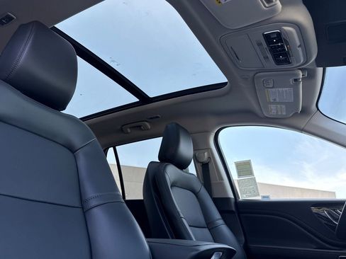 New 2025 Lincoln Aviator 2WD w/ Equipment Group 101A image 17