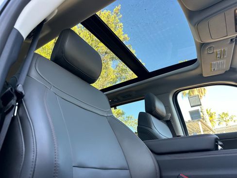 New 2025 Ford Expedition Active image 20