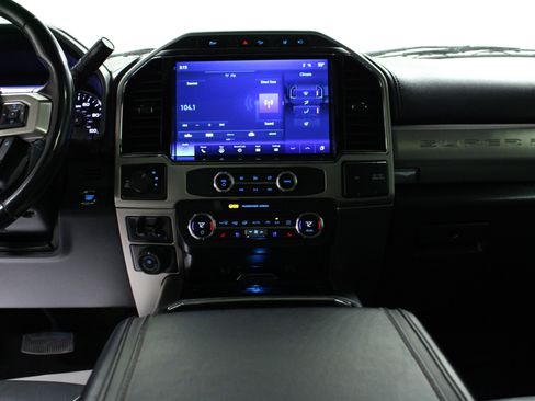 Used 2022 Ford F250 Platinum w/ FX4 Off-Road Package image 18