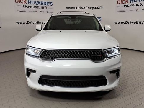 Used 2022 Dodge Durango SXT w/ Trailer Tow Group IV AWD/4WD image 2