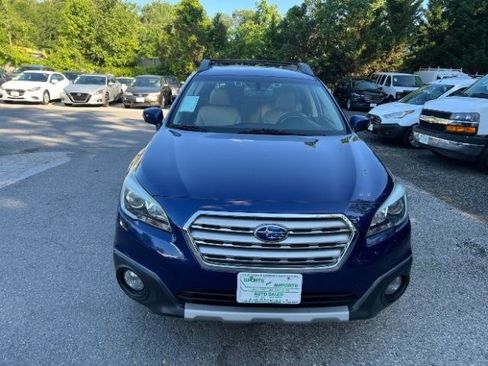 Used 2017 Subaru Outback 2.5i Limited AWD/4WD image 2