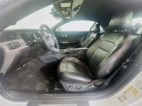 Used 2020 Ford Mustang Premium RWD image 13