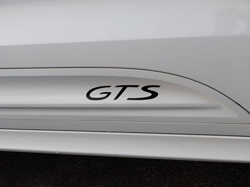 Certified 2024 Porsche Macan GTS image 17