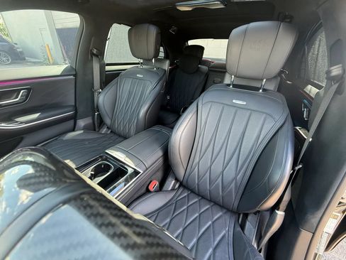 Used 2024 Mercedes-Benz S 63 AMG S w/ Carbon Fiber Exterior Package image 35