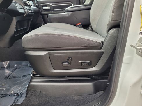 Used 2024 RAM 3500 Big Horn image 14