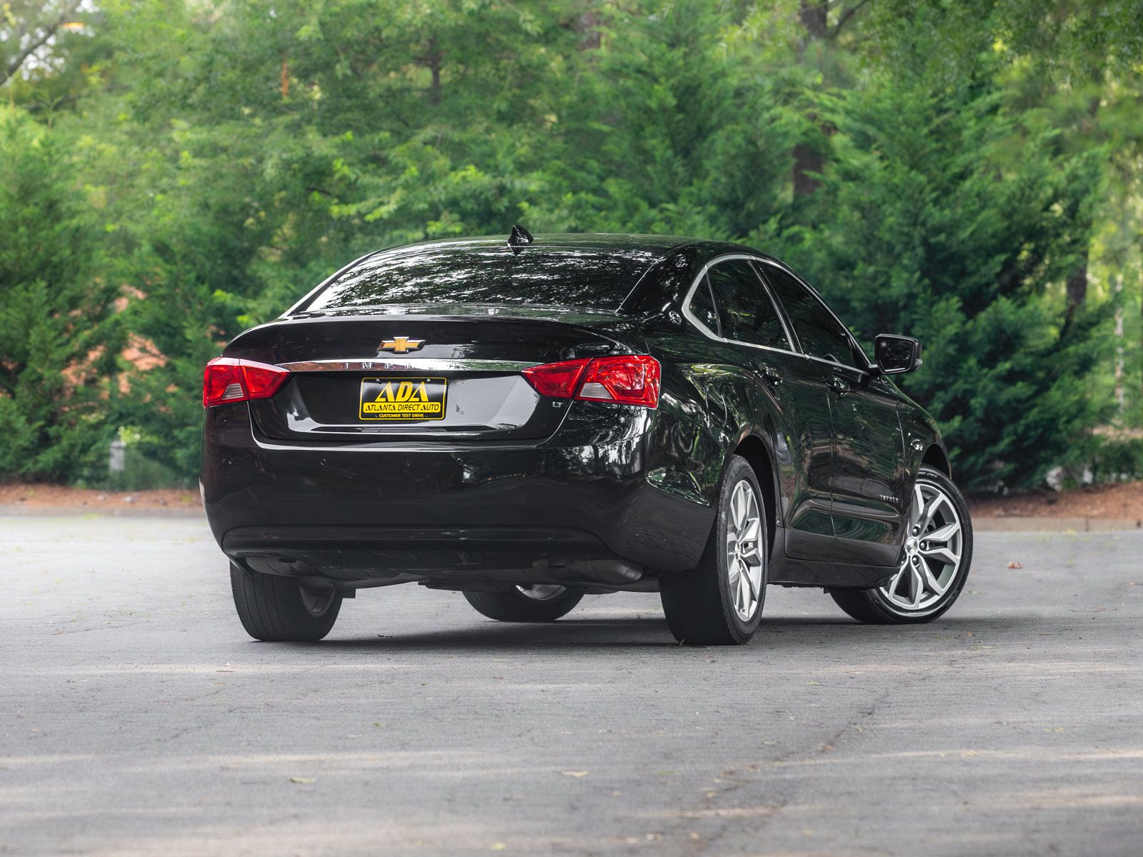 Used 2017 Chevrolet Impala LT w/ Leather Package FWD image 4
