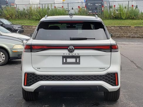 New 2026 Volkswagen Tiguan SE R-Line AWD/4WD image 4