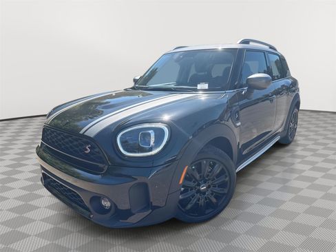 Used 2024 MINI Cooper Countryman S FWD image 2