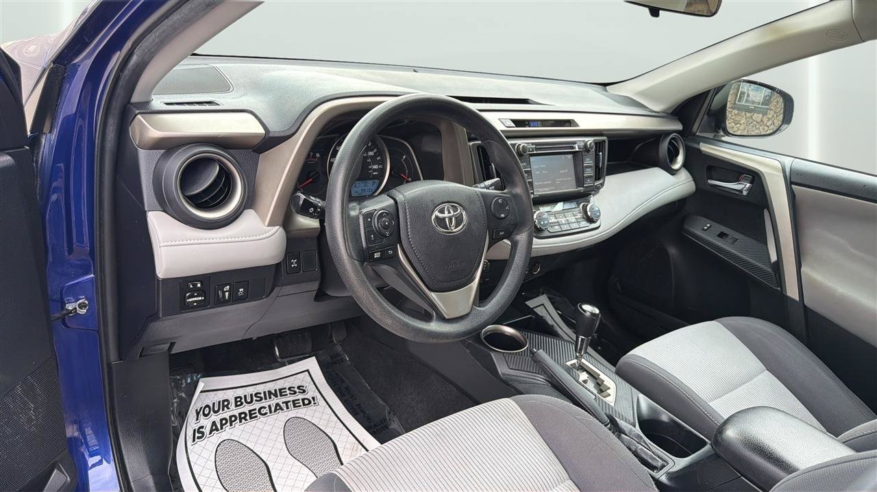 Used 2015 Toyota RAV4 XLE AWD/4WD image 16