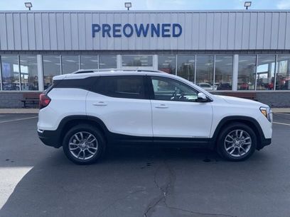 Used 2022 GMC Terrain SLT w/ Tech Package