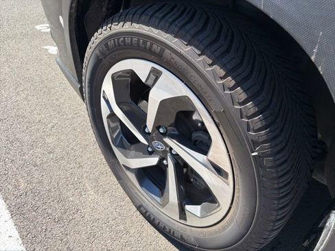 Used 2024 Subaru Forester Touring image 12