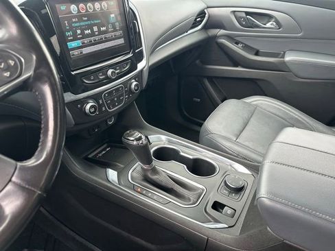 Used 2018 Chevrolet Traverse Premier AWD/4WD image 11