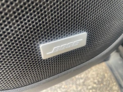 Used 2023 GMC Acadia SLT w/ Trailering Package image 10