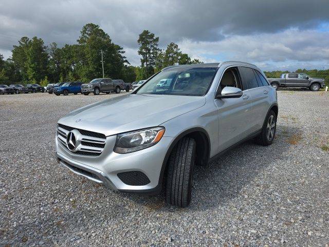 Used 2017 Mercedes-Benz GLC 300 image 3