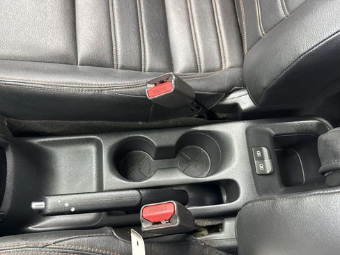 Used 2019 Nissan Kicks SR w/ SR Premium Package image 36