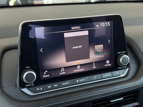 Used 2024 Nissan Rogue SV FWD image 31