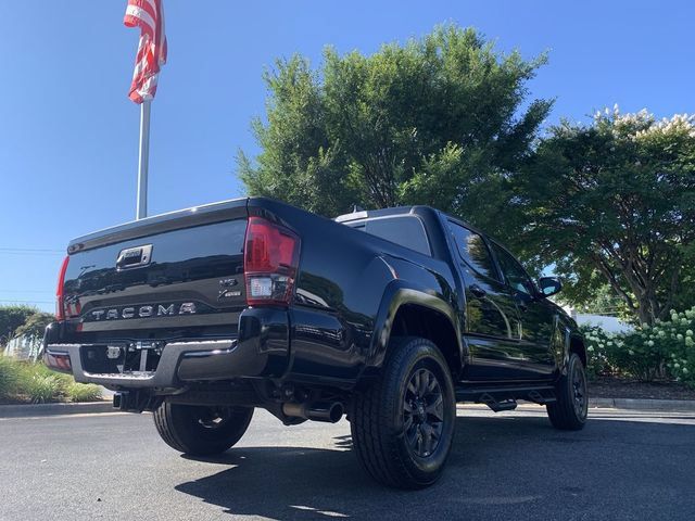 Used 2023 Toyota Tacoma SR5 w/ Technology Package AWD/4WD image 8