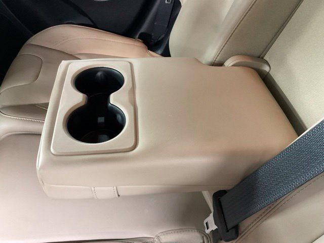 Used 2016 Jeep Cherokee Limited AWD/4WD image 13