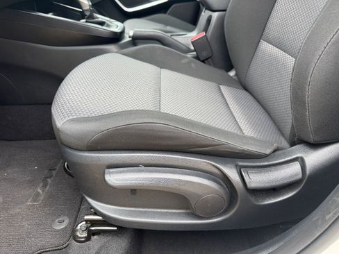 Used 2025 Kia Soul LX w/ LX Technology Package FWD image 22