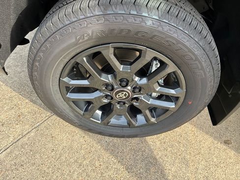New 2026 Toyota Tundra Platinum image 37