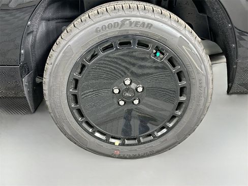 New 2025 Ford Maverick Lobo image 27