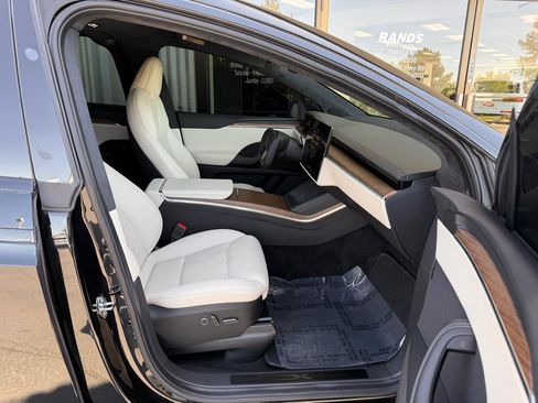 Used 2022 Tesla Model X AWD/4WD image 25