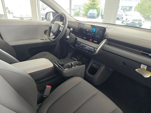 New 2025 Hyundai Ioniq 5 SEL image 31
