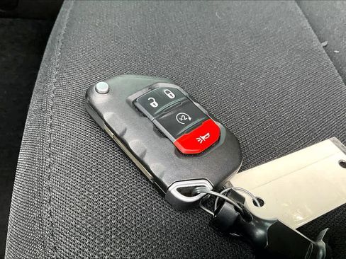 Used 2021 Jeep Wrangler Unlimited Sport image 13