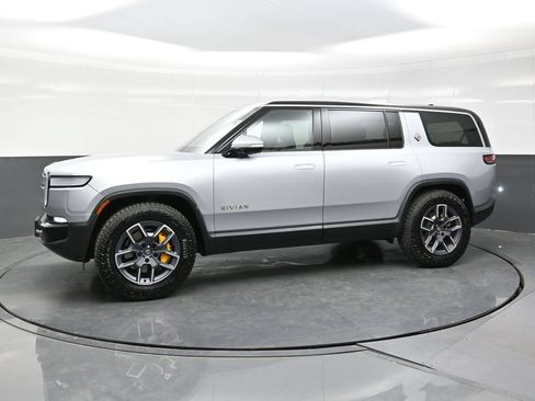 Used 2023 Rivian R1S Adventure AWD/4WD image 3