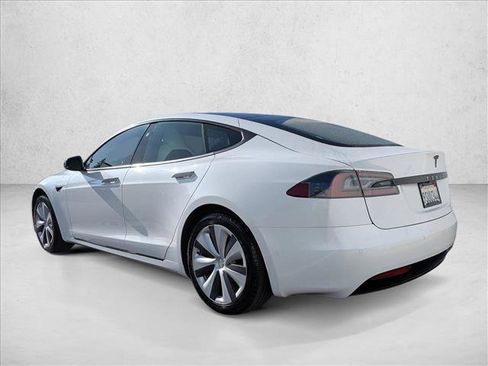 Used 2021 Tesla Model S Long Range Plus image 8
