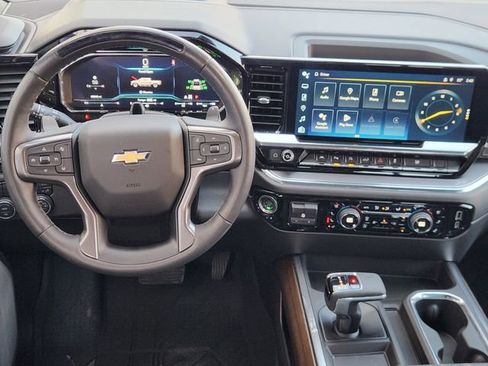 Used 2023 Chevrolet Silverado 1500 High Country image 24